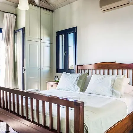 Sleeps 4 Pool Air Con Wifi Villa *